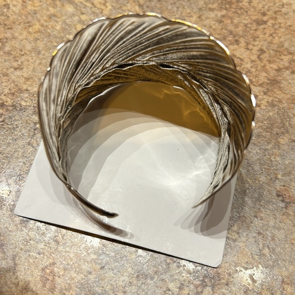 Big wide hippie bangle Feather inspired - Picture 3 of 4